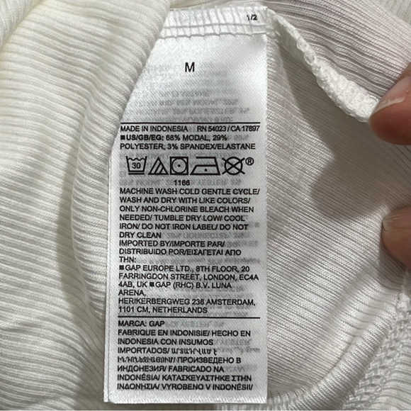 GAP Mini Rib Mockneck T-Shirt - Picture 6 of 7